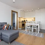 Ochota Homely Apartment